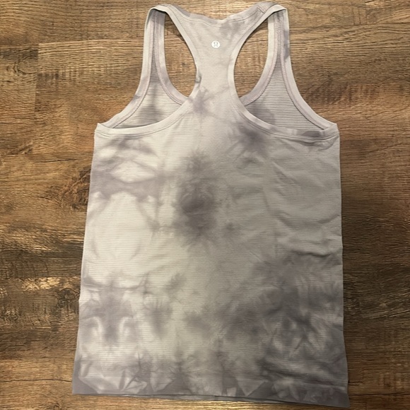 Lulu swiftly tech razor back tank top - Picture 3 of 3